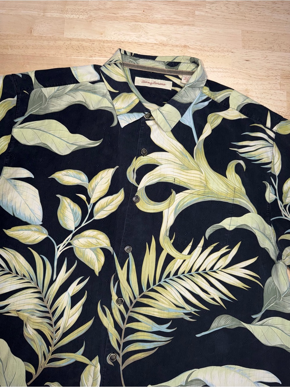 Tommy Bahama Silk Black Green Tropical Leaf Shirt Mens XL Beach Vacation Summer